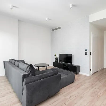 Apartment Towarowa Towers Deluxe By Bookinghost Warsaw