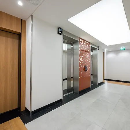 Towarowa Towers Deluxe By Bookinghost