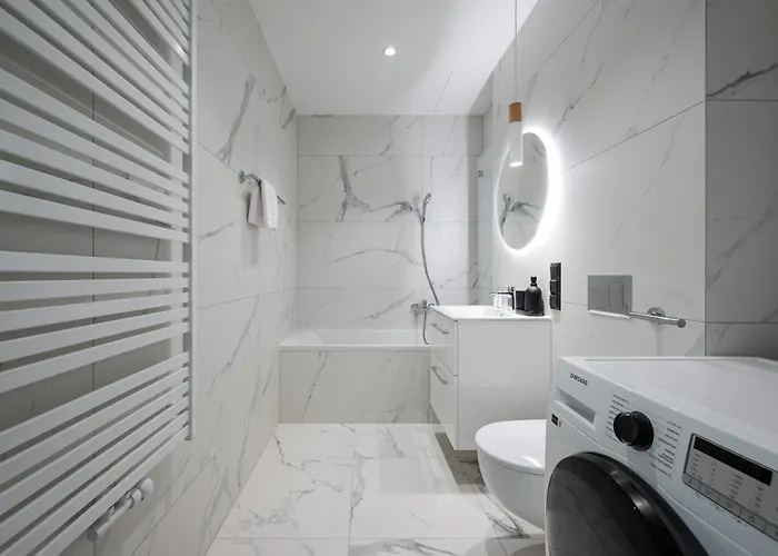 Towarowa Towers Deluxe By Bookinghost * Warsaw