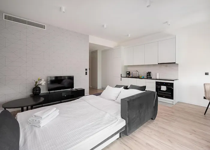 Towarowa Towers Deluxe By Bookinghost Apartment Warsaw