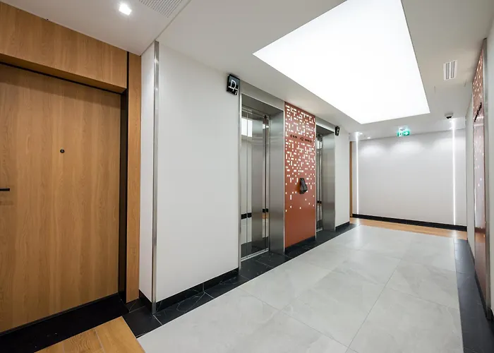 Towarowa Towers Deluxe By Bookinghost