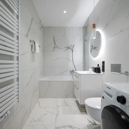 Towarowa Towers Deluxe By Bookinghost * Varsovia