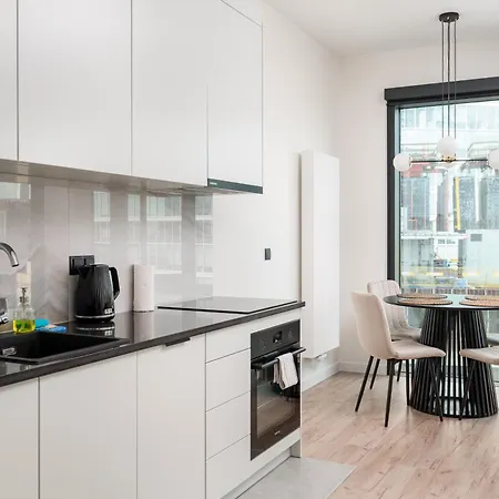 Towarowa Towers Deluxe By Bookinghost Varsovia