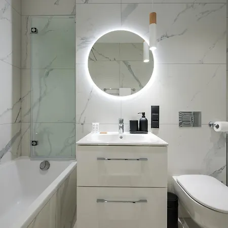 Towarowa Towers Deluxe By Bookinghost